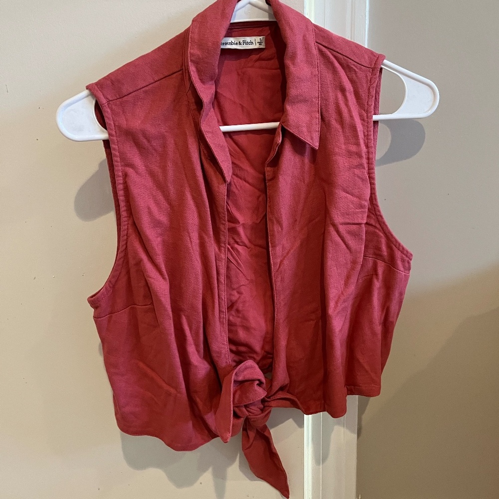 Abercrombie front tie crop